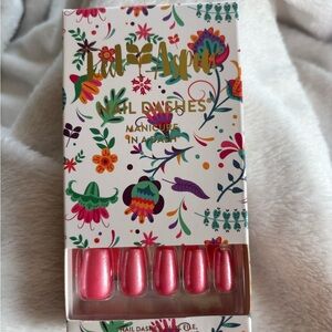 Red Aspen Nail Dashes- tropical vacay in Costa Rica